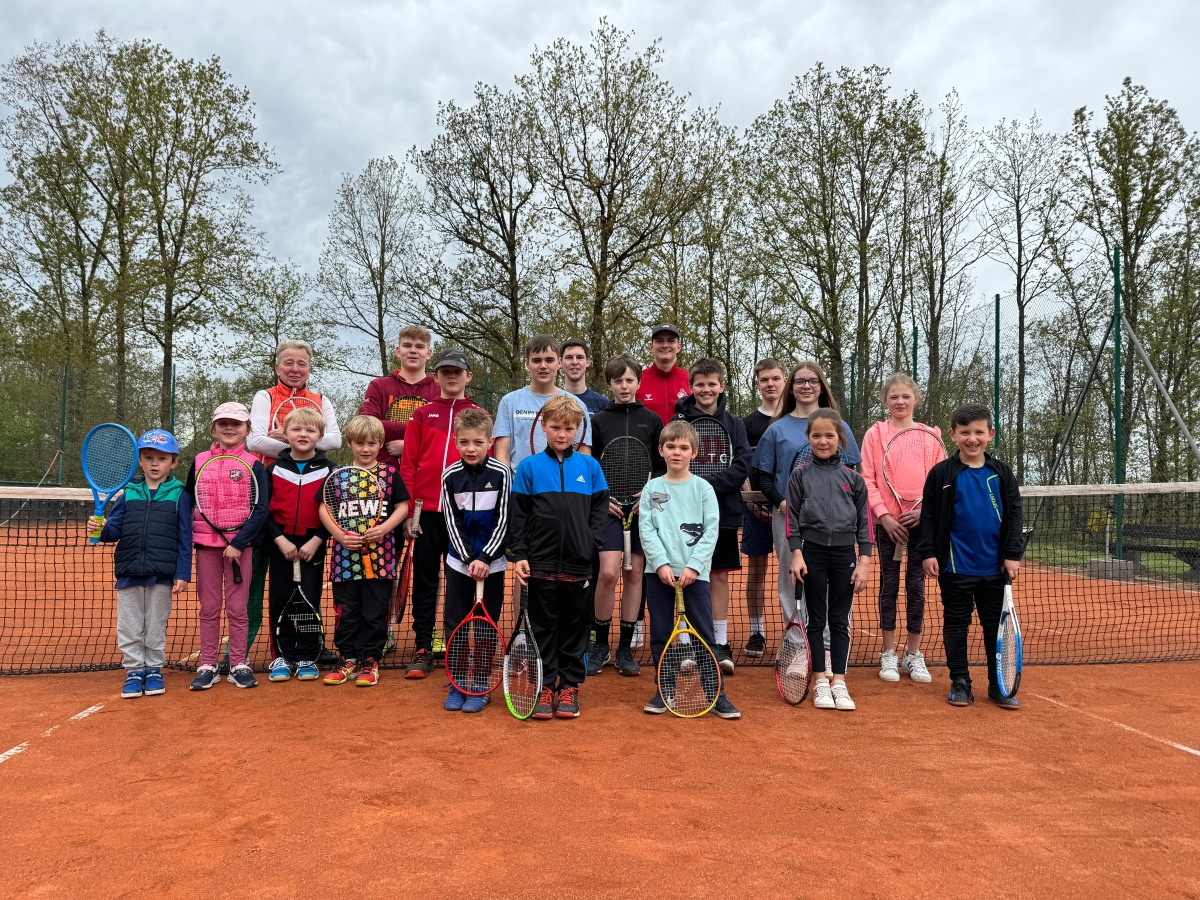 Tennisfreunde Blau-Rot Wissen starten Tennissaison mit Aktionstag „Deutschland spielt Tennis“